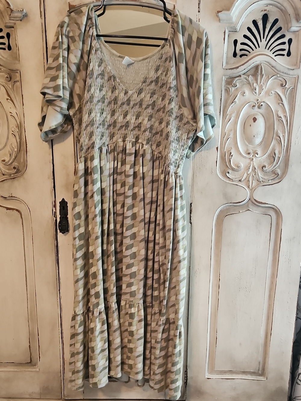 Kate Quinn Women's Flutter Sleeve Smocked Midi Dress Large Organic Cotton Green